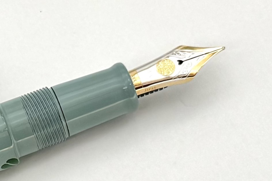 NakayaCigarPortableCloverArabesqueMotifinMidoriFP_I